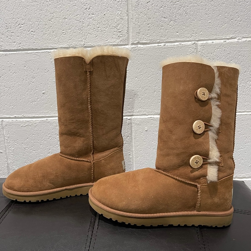 UGG Bailey triple button genuine shearling boots